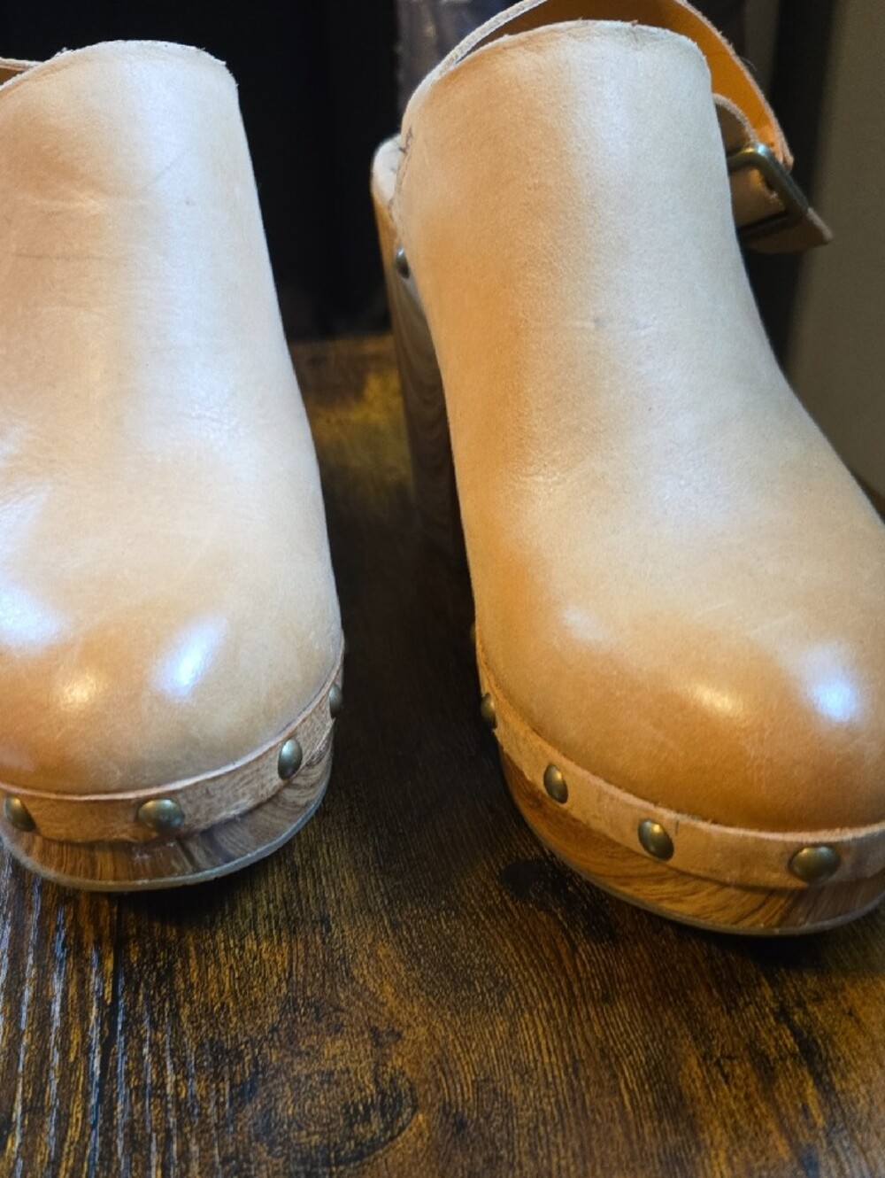 Leather Slingback Clogs in Nude - Unbranded